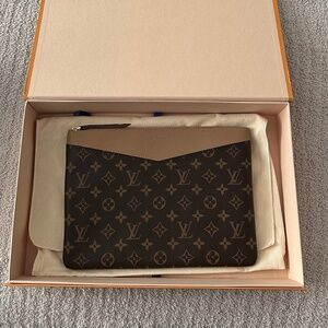Louis Vuitton Daily Pouch